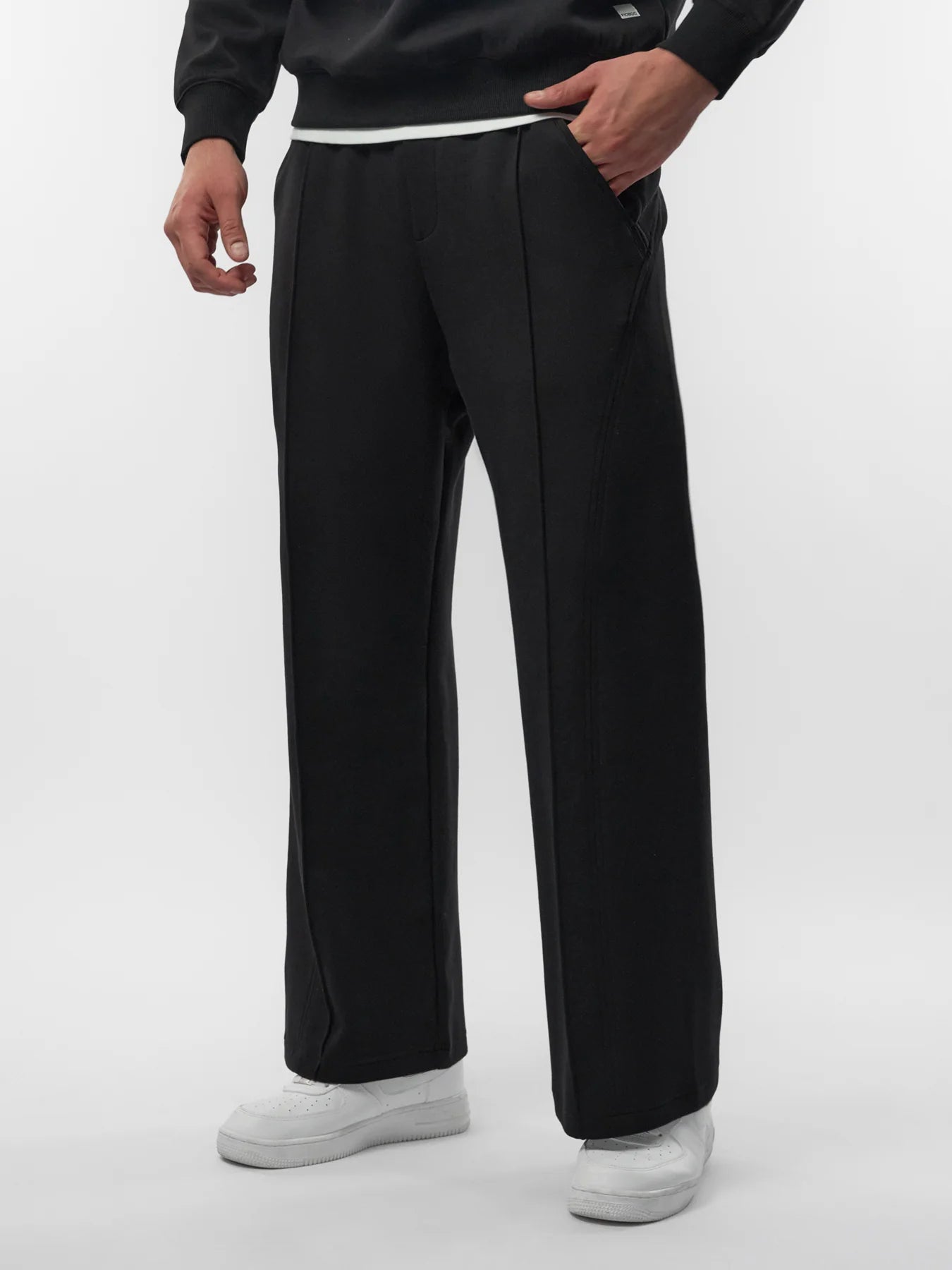 Lightweight Straight Pants - Black