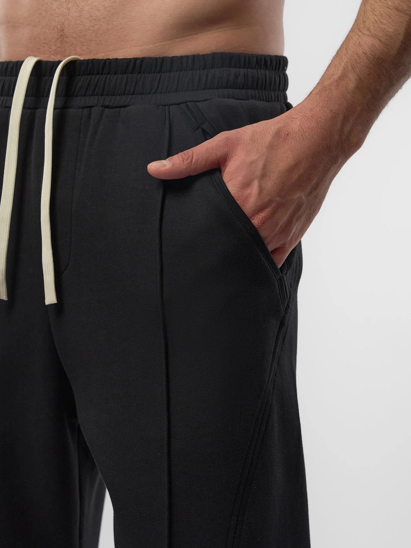 Lightweight Straight Pants - Black
