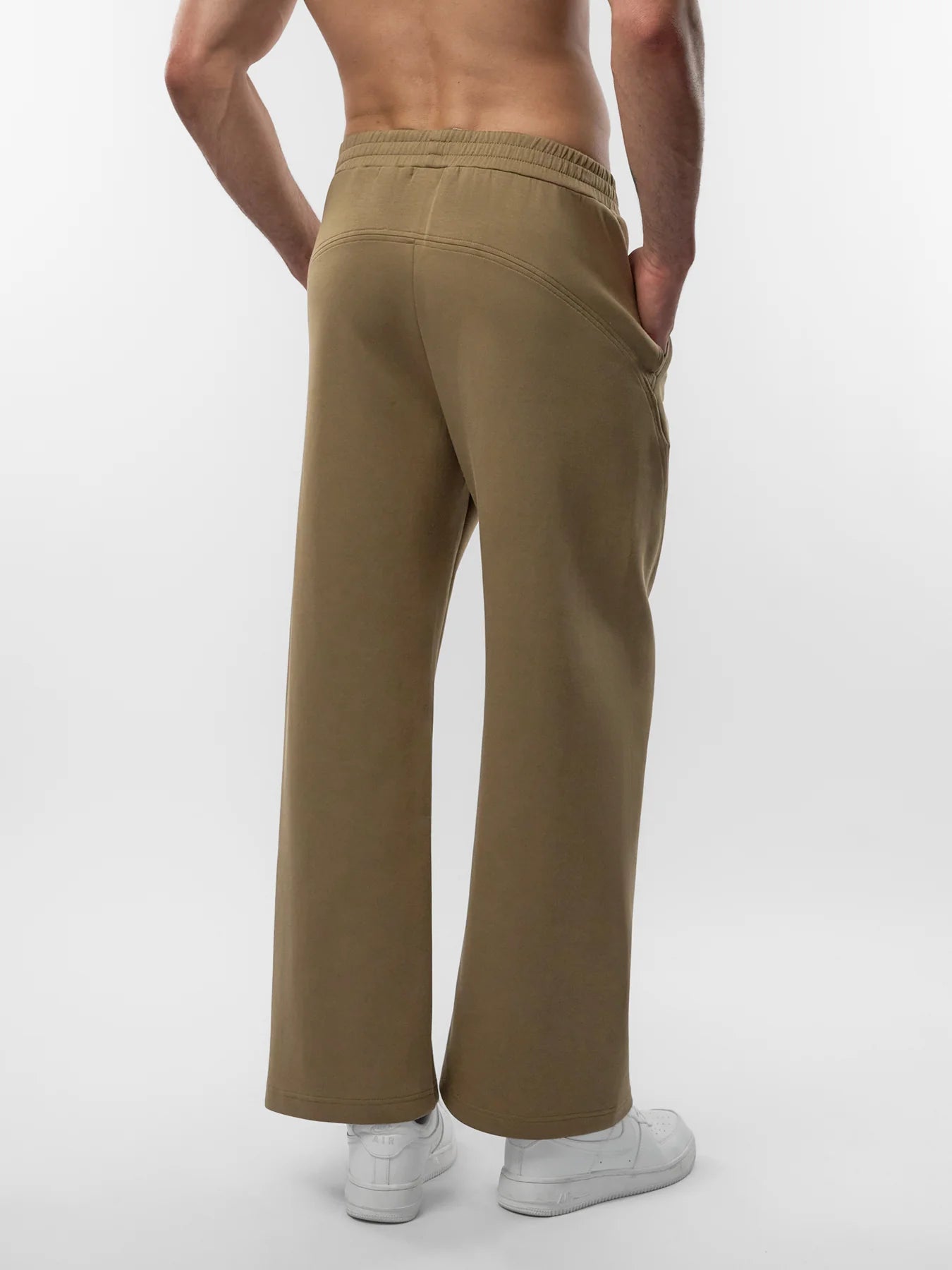 Lightweight Straight Pants - Camel Brown